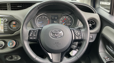 Toyota Yaris 1.5 VVT-i Icon Tech 5dr Petrol Hatchback